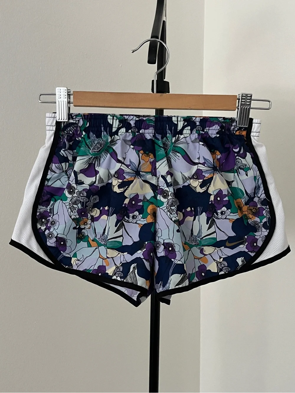 🌸 NWOT! Nike Dri-FIT Floral Running Shorts | Girls/Kids Medium